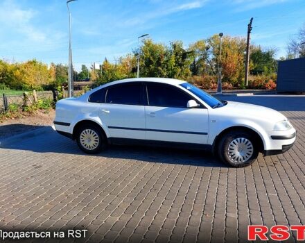 Белый Фольксваген Пассат, объемом двигателя 1.6 л и пробегом 268 тыс. км за 3900 $, фото 4 на Automoto.ua