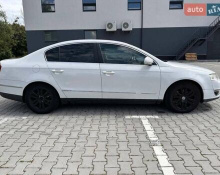 Белый Фольксваген Пассат, объемом двигателя 1.98 л и пробегом 270 тыс. км за 4800 $, фото 2 на Automoto.ua