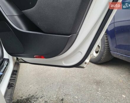 Білий Фольксваген Пассат, об'ємом двигуна 1.9 л та пробігом 341 тис. км за 7000 $, фото 11 на Automoto.ua