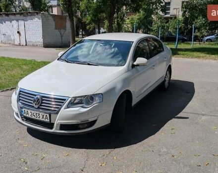 Білий Фольксваген Пассат, об'ємом двигуна 1.8 л та пробігом 224 тис. км за 6999 $, фото 4 на Automoto.ua