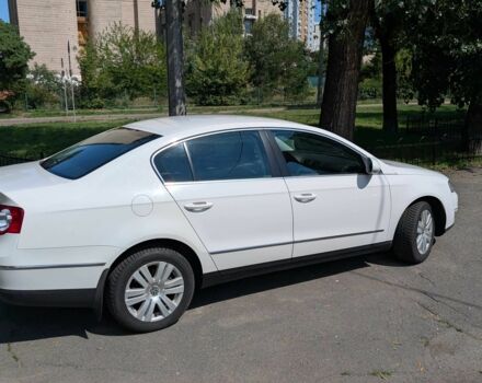 Белый Фольксваген Пассат, объемом двигателя 1.8 л и пробегом 183 тыс. км за 6500 $, фото 10 на Automoto.ua