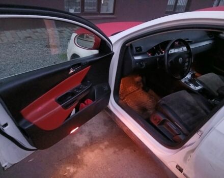 Белый Фольксваген Пассат, объемом двигателя 1.8 л и пробегом 282 тыс. км за 5500 $, фото 2 на Automoto.ua