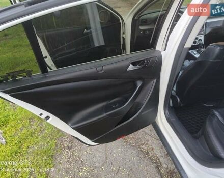 Білий Фольксваген Пассат, об'ємом двигуна 1.98 л та пробігом 251 тис. км за 7600 $, фото 14 на Automoto.ua