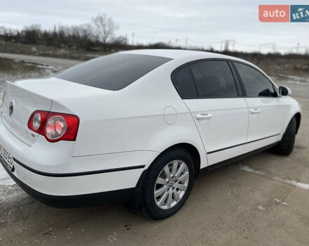 Белый Фольксваген Пассат, объемом двигателя 1.8 л и пробегом 192 тыс. км за 7700 $, фото 8 на Automoto.ua