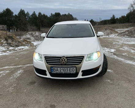 Белый Фольксваген Пассат, объемом двигателя 1.8 л и пробегом 192 тыс. км за 7700 $, фото 4 на Automoto.ua