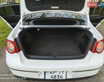 Білий Фольксваген Пассат, об'ємом двигуна 1.98 л та пробігом 251 тис. км за 7600 $, фото 16 на Automoto.ua