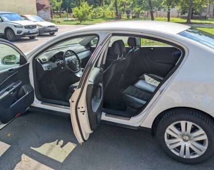 Белый Фольксваген Пассат, объемом двигателя 1.8 л и пробегом 183 тыс. км за 6500 $, фото 16 на Automoto.ua