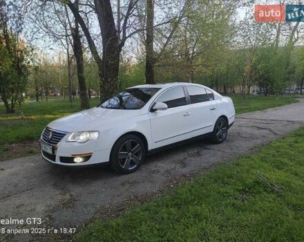 Білий Фольксваген Пассат, об'ємом двигуна 1.98 л та пробігом 251 тис. км за 7600 $, фото 11 на Automoto.ua