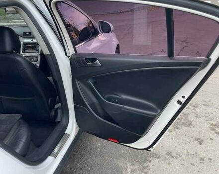 Фольксваген Пассат 2010 в Полтаве на Automoto.ua Белый Фольксваген Пассат, объемом двигателя 1.8 л и пробегом 244 тыс. км за 7900 $, фото 17 на Automoto.ua