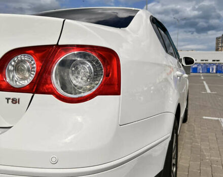 Білий Фольксваген Пассат, об'ємом двигуна 1.78 л та пробігом 245 тис. км за 7500 $, фото 9 на Automoto.ua