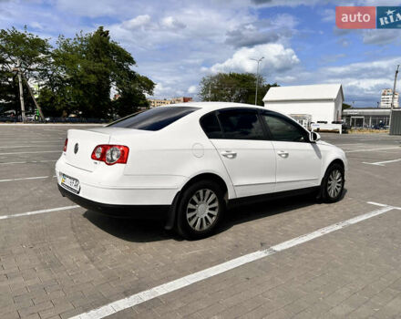Білий Фольксваген Пассат, об'ємом двигуна 1.78 л та пробігом 245 тис. км за 7500 $, фото 13 на Automoto.ua