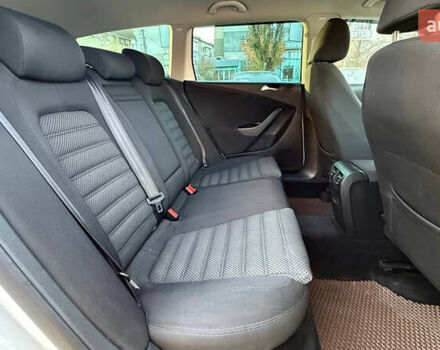 Белый Фольксваген Пассат, объемом двигателя 1.6 л и пробегом 324 тыс. км за 6950 $, фото 26 на Automoto.ua