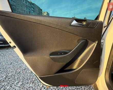 Белый Фольксваген Пассат, объемом двигателя 1.6 л и пробегом 324 тыс. км за 6950 $, фото 25 на Automoto.ua