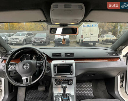 Білий Фольксваген Пассат, об'ємом двигуна 1.78 л та пробігом 225 тис. км за 8200 $, фото 7 на Automoto.ua