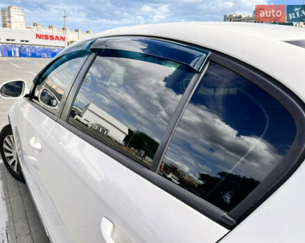 Білий Фольксваген Пассат, об'ємом двигуна 1.78 л та пробігом 245 тис. км за 7500 $, фото 2 на Automoto.ua