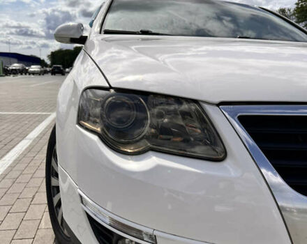 Білий Фольксваген Пассат, об'ємом двигуна 1.78 л та пробігом 245 тис. км за 7500 $, фото 1 на Automoto.ua