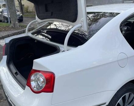 Фольксваген Пассат 2010 в Полтаве на Automoto.ua Белый Фольксваген Пассат, объемом двигателя 1.8 л и пробегом 244 тыс. км за 7900 $, фото 16 на Automoto.ua