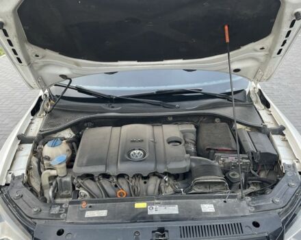 Белый Фольксваген Пассат, объемом двигателя 2.5 л и пробегом 319 тыс. км за 9950 $, фото 5 на Automoto.ua