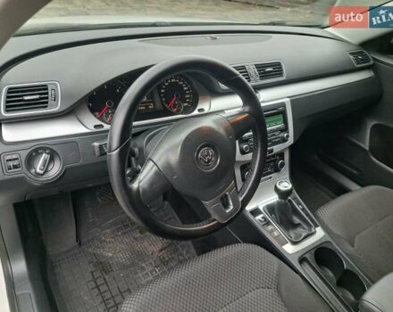 Білий Фольксваген Пассат, об'ємом двигуна 1.6 л та пробігом 290 тис. км за 8800 $, фото 14 на Automoto.ua
