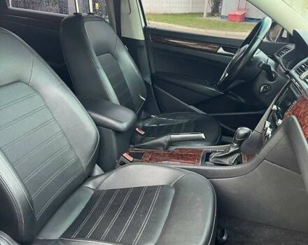 Білий Фольксваген Пассат, об'ємом двигуна 2.48 л та пробігом 300 тис. км за 8599 $, фото 8 на Automoto.ua