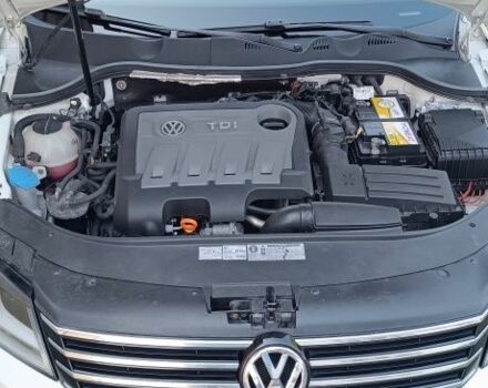 Белый Фольксваген Пассат, объемом двигателя 2 л и пробегом 272 тыс. км за 10800 $, фото 6 на Automoto.ua