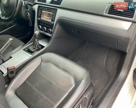 Белый Фольксваген Пассат, объемом двигателя 2.5 л и пробегом 212 тыс. км за 10300 $, фото 16 на Automoto.ua