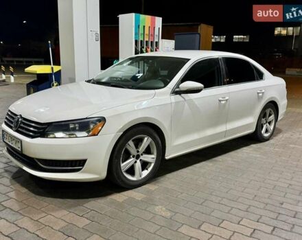 Білий Фольксваген Пассат, об'ємом двигуна 2.5 л та пробігом 285 тис. км за 9300 $, фото 5 на Automoto.ua