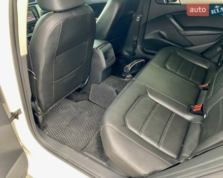 Белый Фольксваген Пассат, объемом двигателя 2.5 л и пробегом 212 тыс. км за 10300 $, фото 19 на Automoto.ua