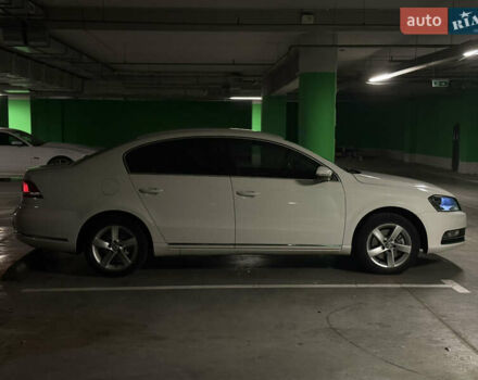 Білий Фольксваген Пассат, об'ємом двигуна 1.8 л та пробігом 174 тис. км за 10500 $, фото 4 на Automoto.ua