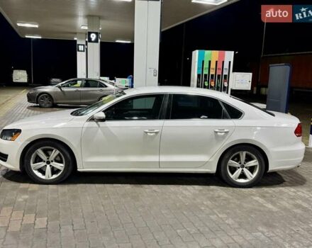 Білий Фольксваген Пассат, об'ємом двигуна 2.5 л та пробігом 285 тис. км за 9300 $, фото 6 на Automoto.ua
