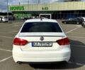 Білий Фольксваген Пассат, об'ємом двигуна 2.5 л та пробігом 270 тис. км за 11000 $, фото 2 на Automoto.ua