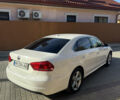 Фольксваген Пассат 2011 в Измаиле на Automoto.ua Белый Фольксваген Пассат, объемом двигателя 2.49 л и пробегом 258 тыс. км за 9000 $, фото 2 на Automoto.ua