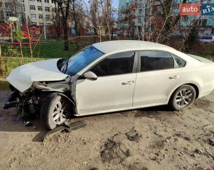Белый Фольксваген Пассат, объемом двигателя 2.5 л и пробегом 204 тыс. км за 3500 $, фото 4 на Automoto.ua