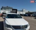 Белый Фольксваген Пассат, объемом двигателя 1.8 л и пробегом 296 тыс. км за 10200 $, фото 1 на Automoto.ua