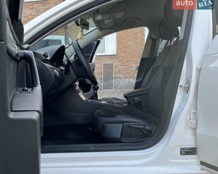 Білий Фольксваген Пассат, об'ємом двигуна 1.6 л та пробігом 280 тис. км за 9999 $, фото 10 на Automoto.ua