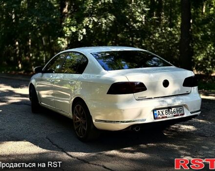 Білий Фольксваген Пассат, об'ємом двигуна 1.8 л та пробігом 264 тис. км за 10000 $, фото 4 на Automoto.ua