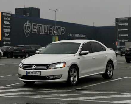 Белый Фольксваген Пассат, объемом двигателя 2.5 л и пробегом 241 тыс. км за 8700 $, фото 7 на Automoto.ua