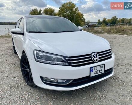 Белый Фольксваген Пассат, объемом двигателя 2.5 л и пробегом 212 тыс. км за 10300 $, фото 1 на Automoto.ua