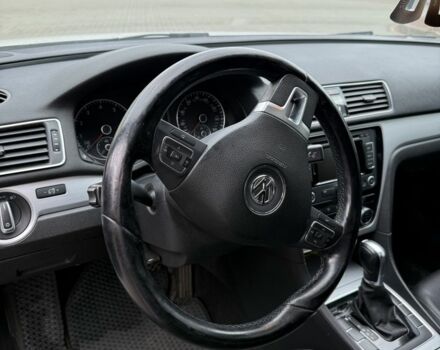 Белый Фольксваген Пассат, объемом двигателя 2.5 л и пробегом 221 тыс. км за 9500 $, фото 4 на Automoto.ua