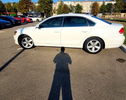 Білий Фольксваген Пассат, об'ємом двигуна 2.5 л та пробігом 233 тис. км за 10800 $, фото 2 на Automoto.ua