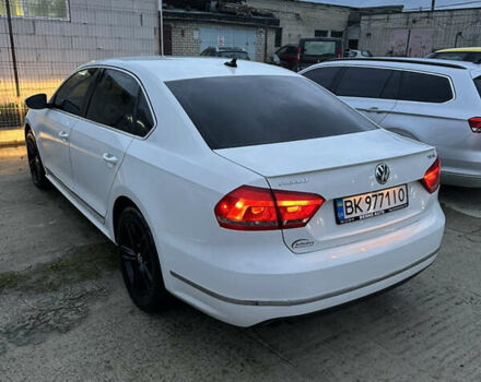 Білий Фольксваген Пассат, об'ємом двигуна 2 л та пробігом 270 тис. км за 9550 $, фото 5 на Automoto.ua