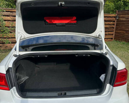 Белый Фольксваген Пассат, объемом двигателя 1.8 л и пробегом 175 тыс. км за 9200 $, фото 11 на Automoto.ua