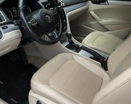 Белый Фольксваген Пассат, объемом двигателя 2.5 л и пробегом 219 тыс. км за 10250 $, фото 45 на Automoto.ua