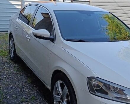 Белый Фольксваген Пассат, объемом двигателя 2 л и пробегом 272 тыс. км за 10800 $, фото 1 на Automoto.ua