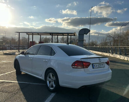 Білий Фольксваген Пассат, об'ємом двигуна 2.5 л та пробігом 240 тис. км за 8500 $, фото 2 на Automoto.ua