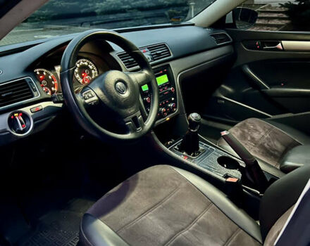 Белый Фольксваген Пассат, объемом двигателя 2.5 л и пробегом 295 тыс. км за 7999 $, фото 27 на Automoto.ua