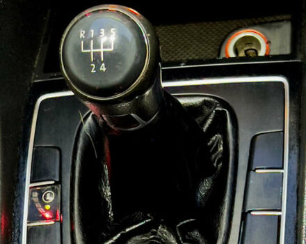 Белый Фольксваген Пассат, объемом двигателя 2.5 л и пробегом 295 тыс. км за 7999 $, фото 32 на Automoto.ua