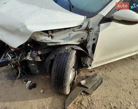 Белый Фольксваген Пассат, объемом двигателя 2.5 л и пробегом 204 тыс. км за 3500 $, фото 3 на Automoto.ua