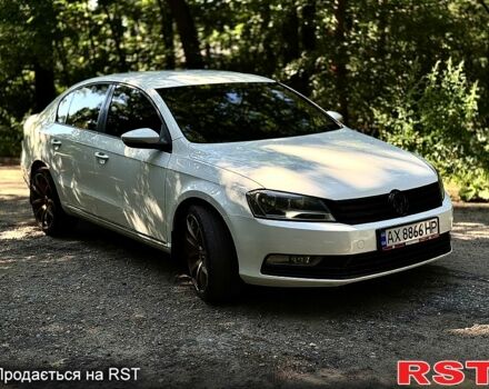 Білий Фольксваген Пассат, об'ємом двигуна 1.8 л та пробігом 264 тис. км за 10000 $, фото 2 на Automoto.ua