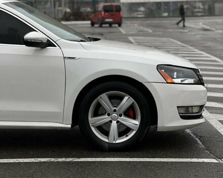 Белый Фольксваген Пассат, объемом двигателя 2.5 л и пробегом 241 тыс. км за 8700 $, фото 9 на Automoto.ua